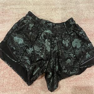 lulu shorts size 2 4”